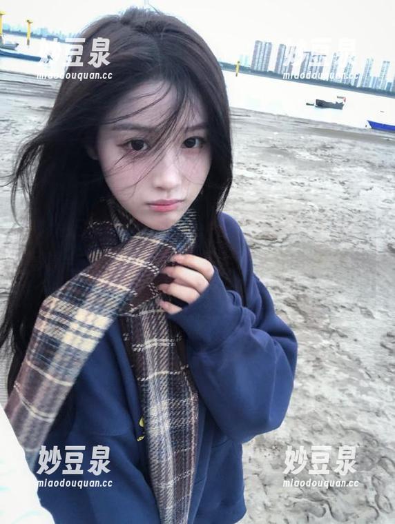 Min.E (민이)LeeheeExpress–LEDG写真合集：让我们一起走进梦幻般的视觉盛宴.txt